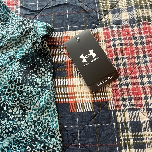 Under Armour Blue Sleeveless Tank Top - Picture 2 of 11